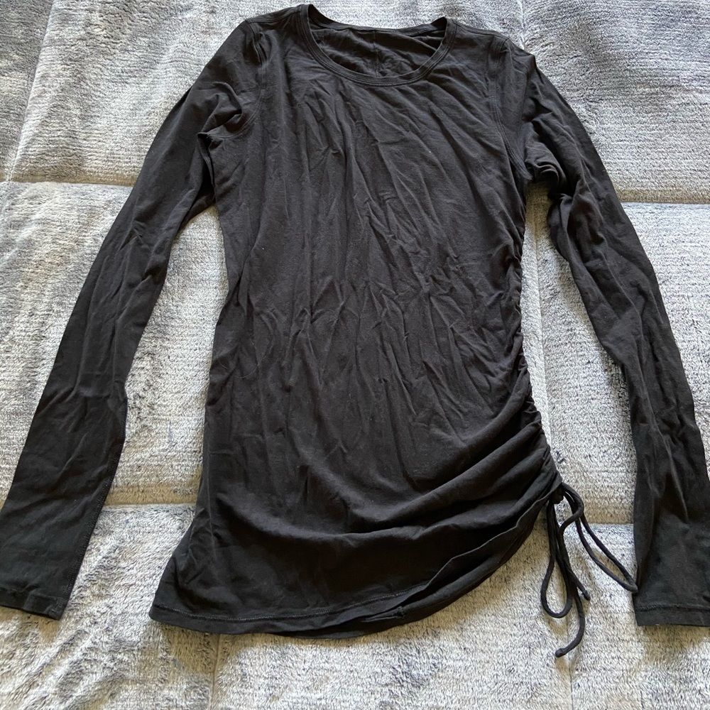 Lululemon tie long sleeve sz 4